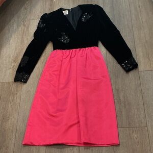 William Pearson Retro 80s Black Velvet Like Pink V-Neck Sequin Dress Size 4